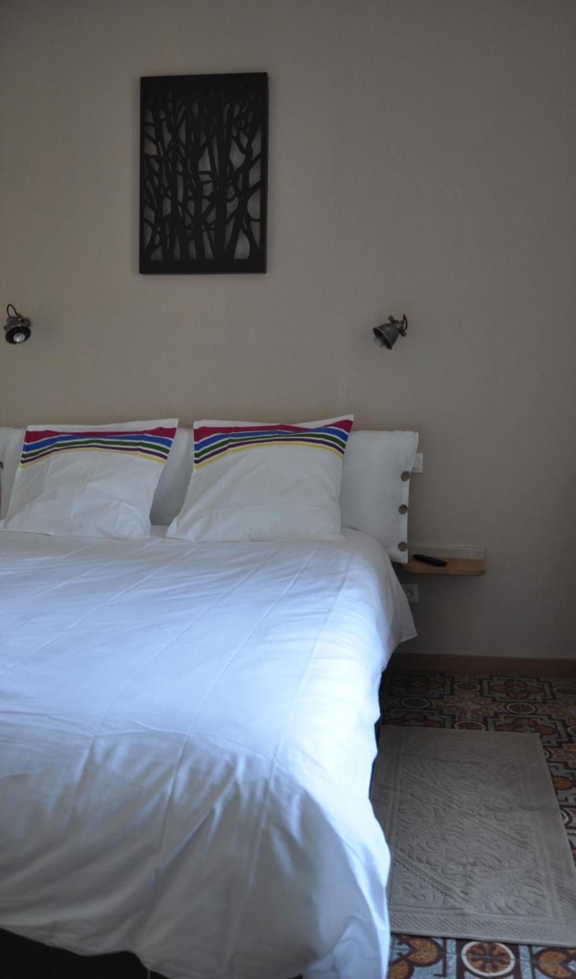 Bed and Breakfast La Fille Du Berger Puissalicon Экстерьер фото